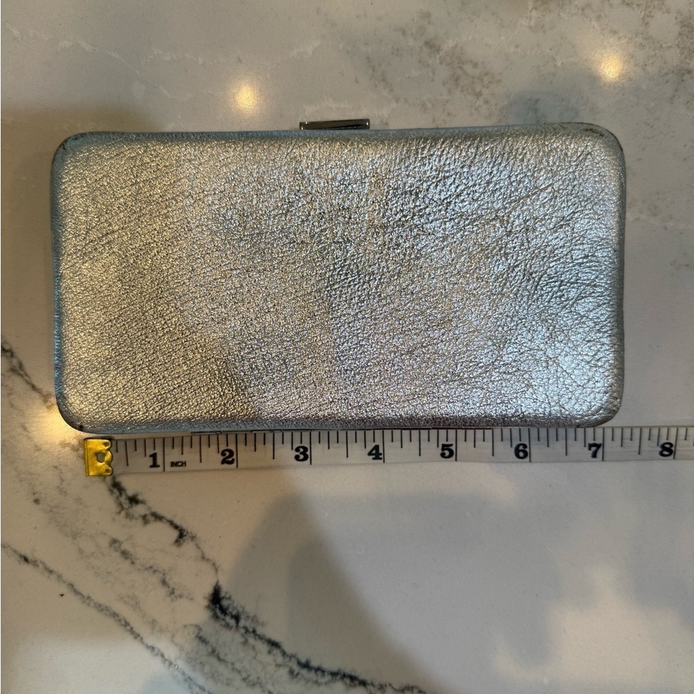 Vintage Wilsons Leather Y2K Soft Silver Metallic Leather Clutch - Picture 2 of 14